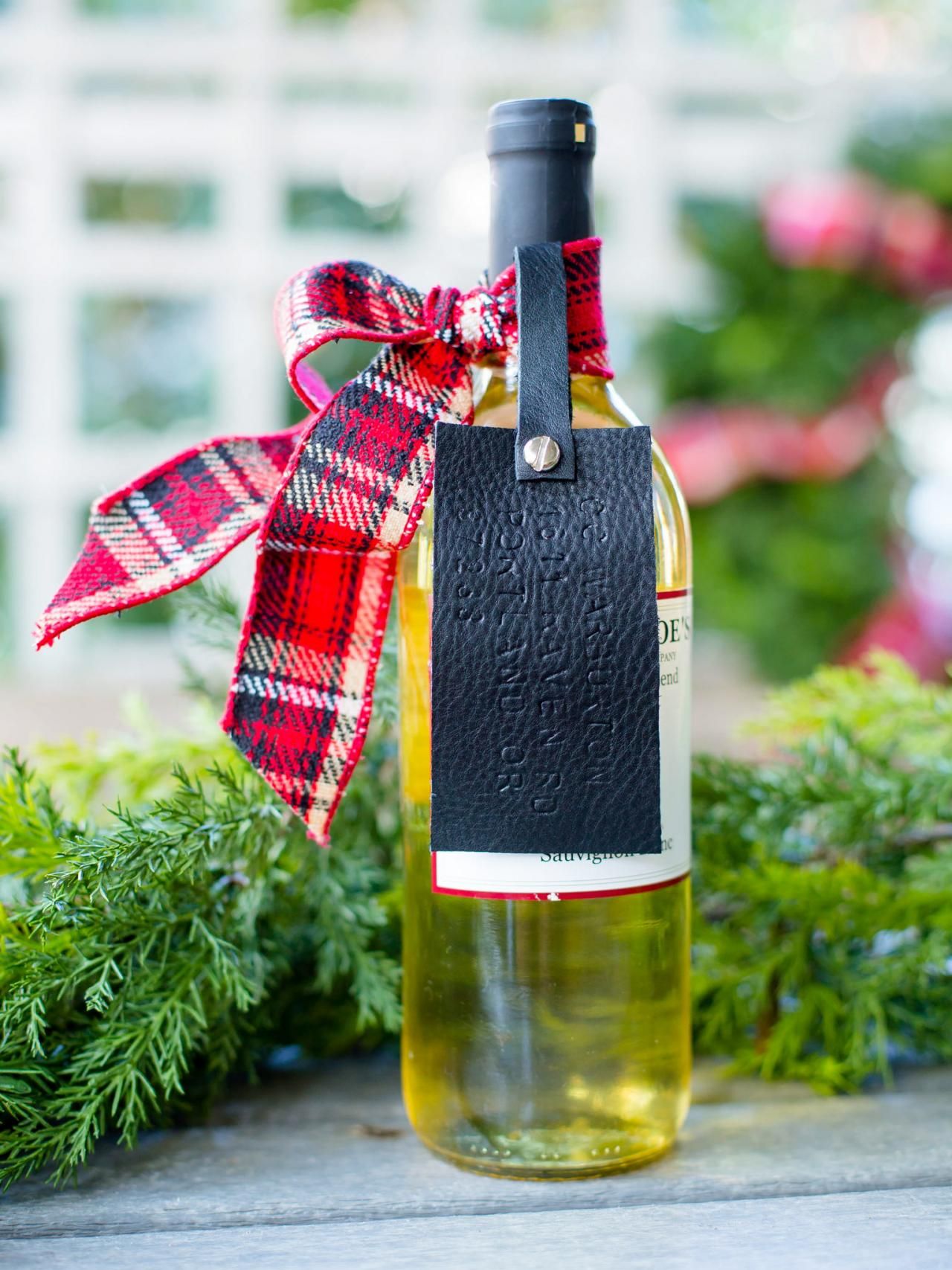 10 Creative Ways to Wrap a Wine Bottle Gift