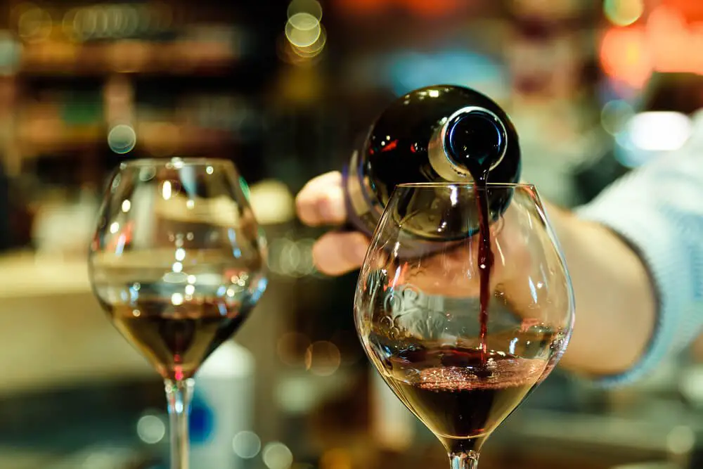 8 Reasons to Drink Red Wine in Moderation
