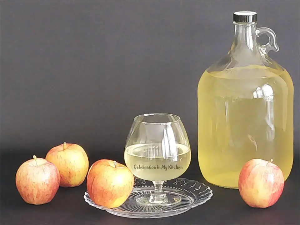 Homemade Apple Wine