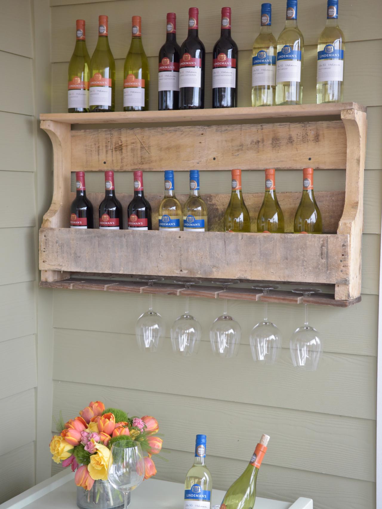 How to Make a Wine Rack From a Wood Pallet