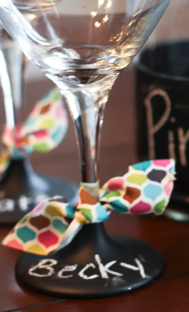 How to make chalkboard wine glasses  Recycled Crafts