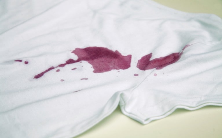 How to Remove Red Wine Stains on Clothes