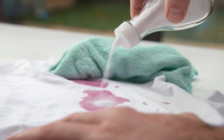 How To Remove Wine Stains On Clothes