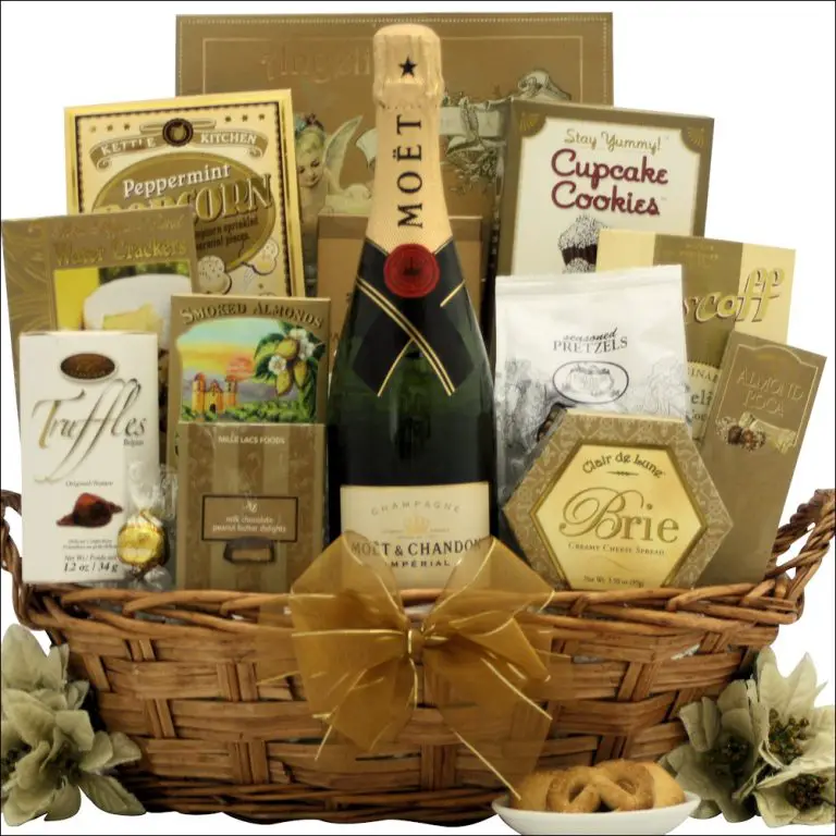 Moet &  Chandon Imperial Champagne: Champagne Gift Basket