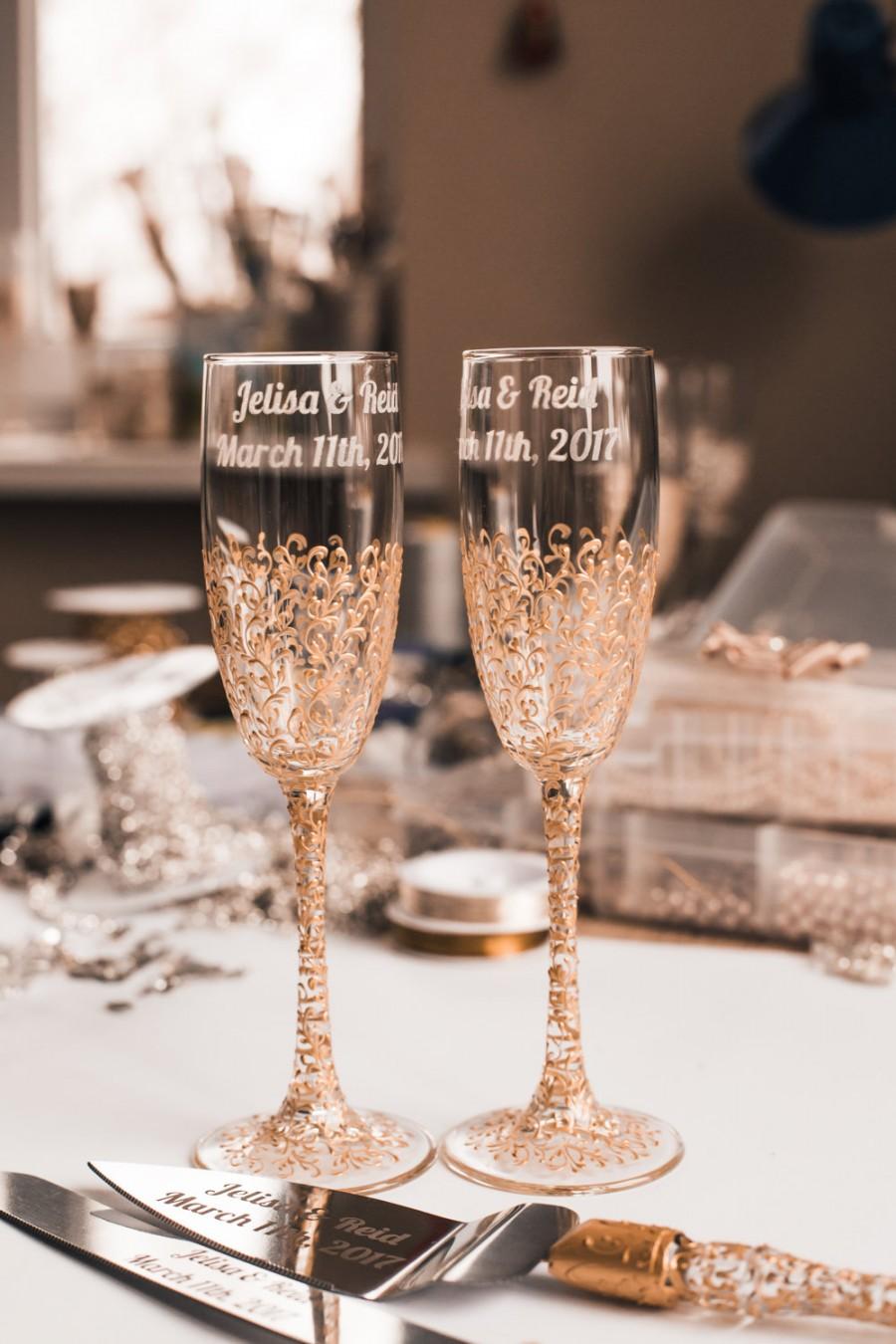 Personalized Wedding Glasses Toasting Flutes Gold Glasses Bride And ...