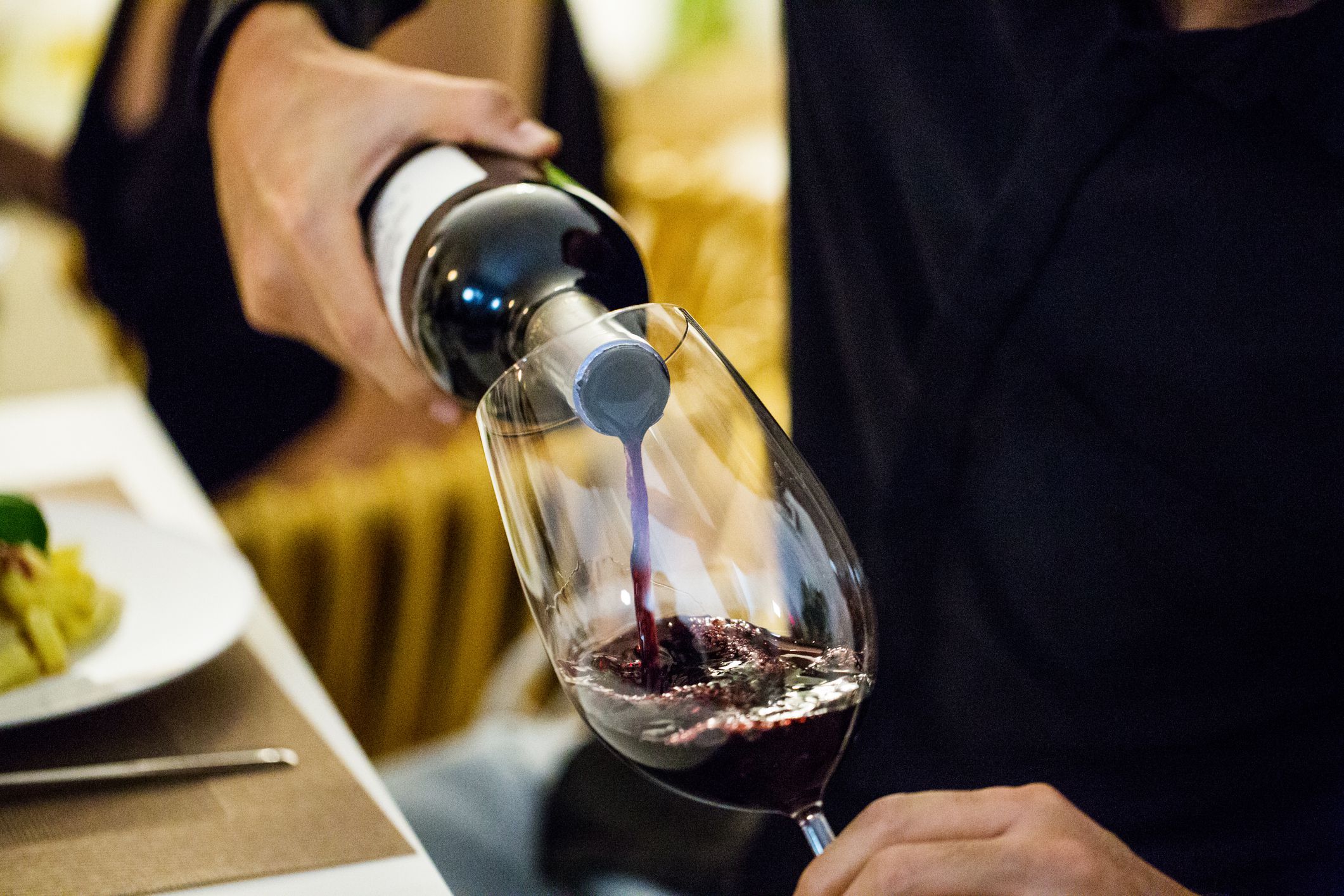 The 7 Best Red Wine Glasses of 2021, According to Experts