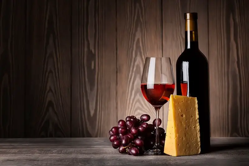 Top 6 Wine Varietals for the Top 6 Cheese Meals