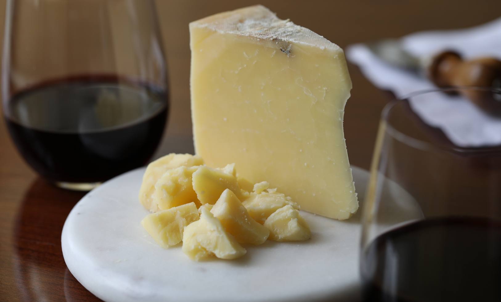 Wine and Cheese Pairing Tips: Best Cheeses with Cabernet Sauvignon